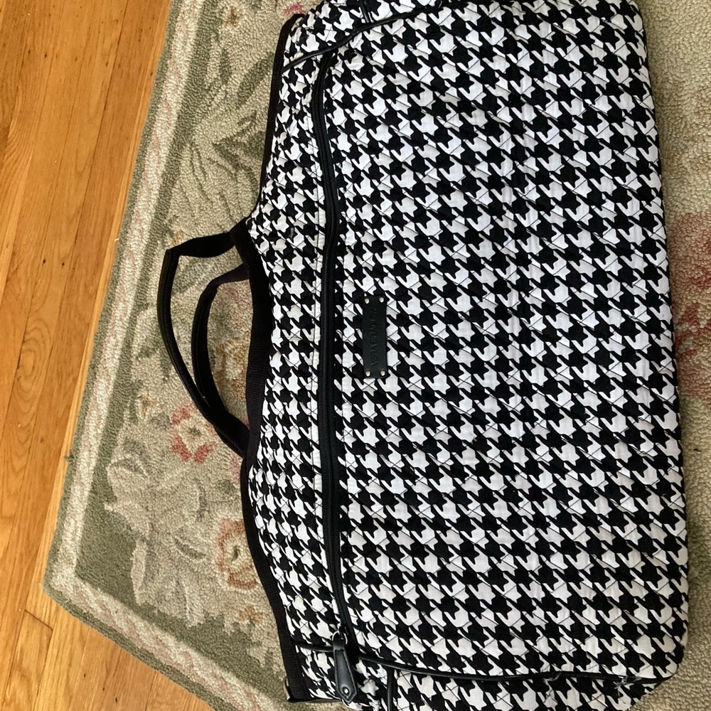 Large Vera Bradley tote with attachable strap